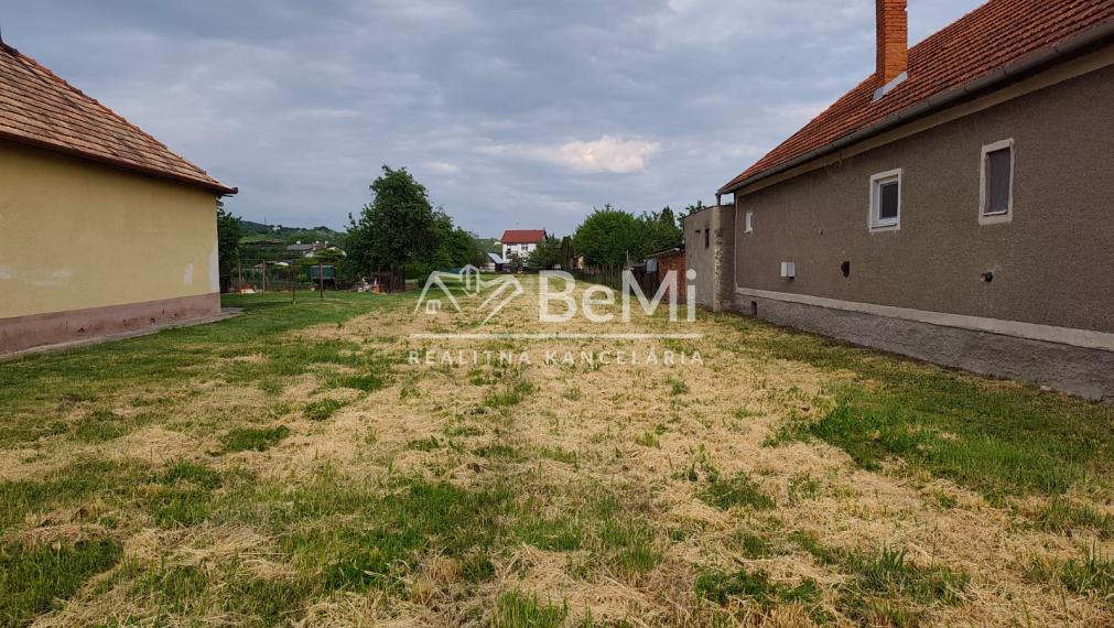 Predaj, stavebný pozemok v krásnej lokalite - Tlmače (011-14-SIHA)
