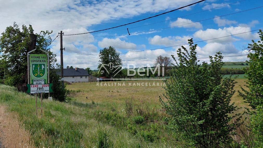 Predaj, slnečný, stavebný pozemok - Hokovce (019-14-MIMI)