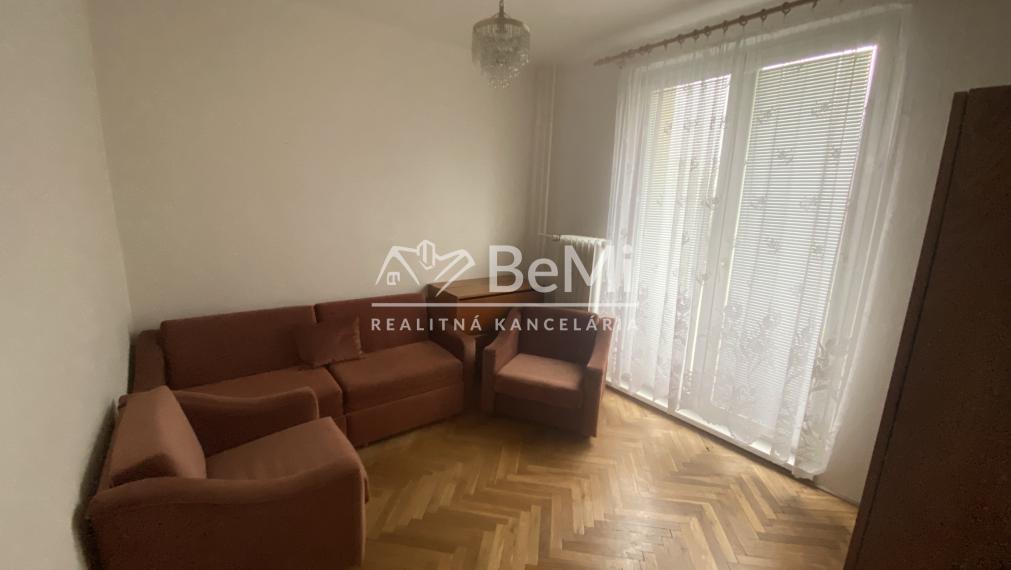 Nitra CENTRUM 3 i byt, 2 x  balkón, pivnica ID 614-113-MIG