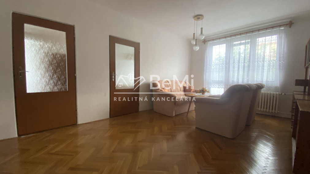Nitra CENTRUM 3 i byt, 2 x  balkón, pivnica ID 614-113-MIG