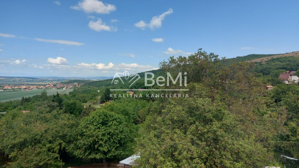 Predaj 5 izbový  rodinný dom Nitra-Zobor (249-12-JUF)