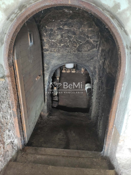 Predaj, viničný dom s pozemkom  - Čajkov / Levice 117-13-MIJK