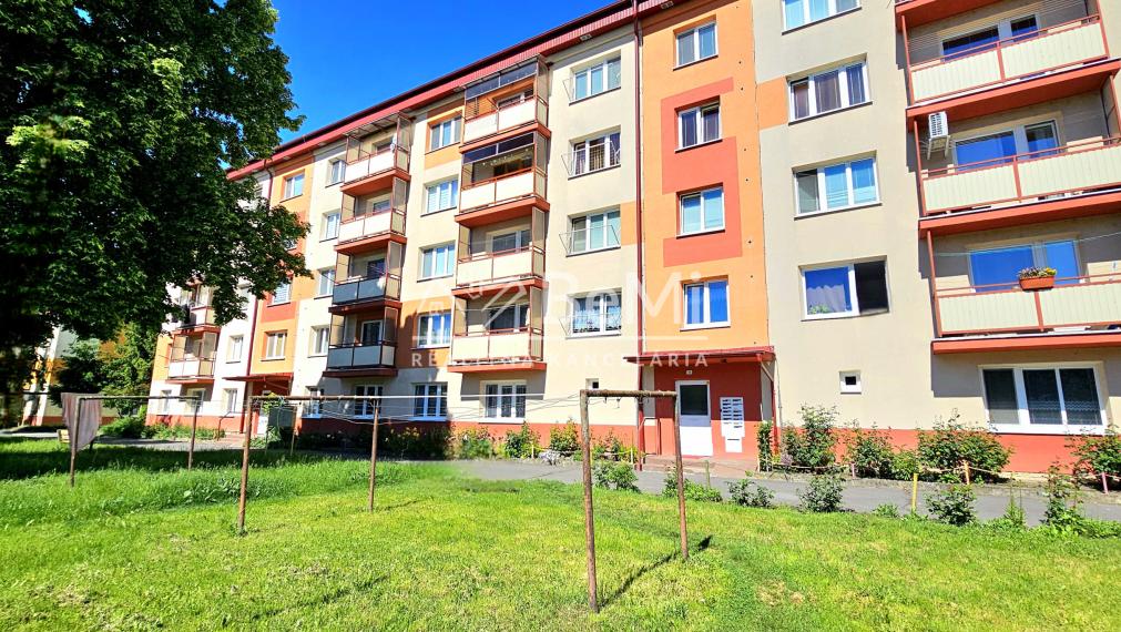 2-IZBOVÝ BYT V RIMAVSKEJ SOBOTE - NA PREDAJ