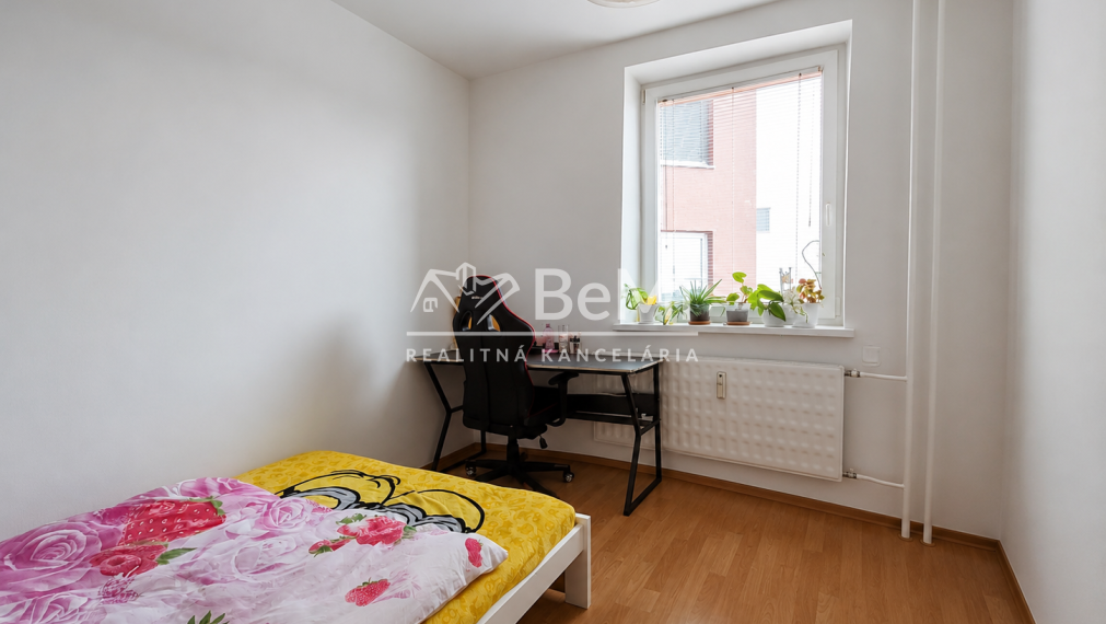 Predaj, 3 izbový byt - Pukanec (037-113-SIHA)