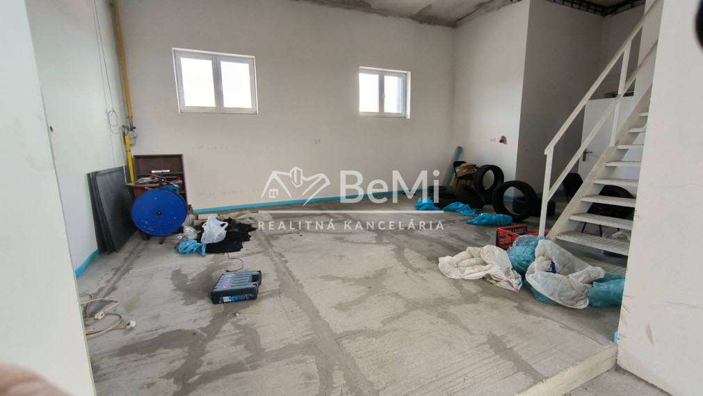 Prenájom: Priestory, Kysucké Nové Mesto, 300m2,(211-27-PEMO)