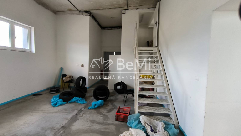 Prenájom: Priestory, Kysucké Nové Mesto, 300m2,(211-27-PEMO)