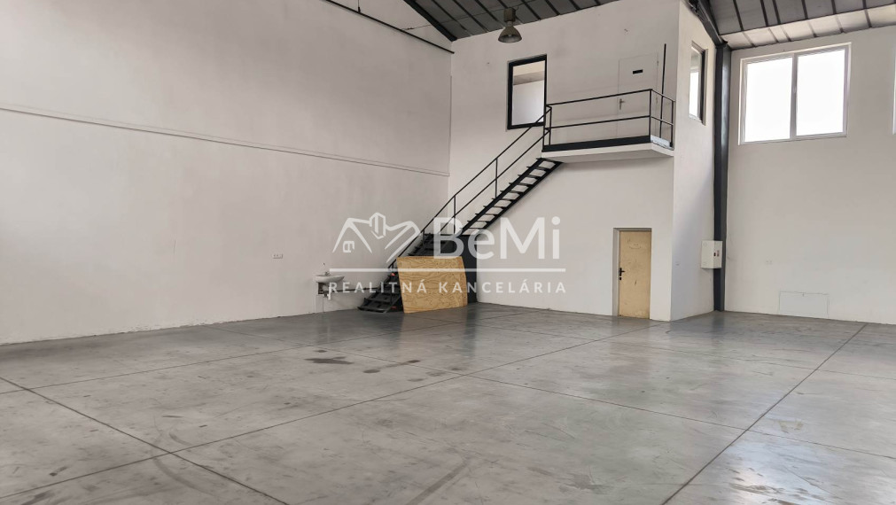 Prenájom: Priestory, Kysucké Nové Mesto, 800m2 (212-27-PEMO)