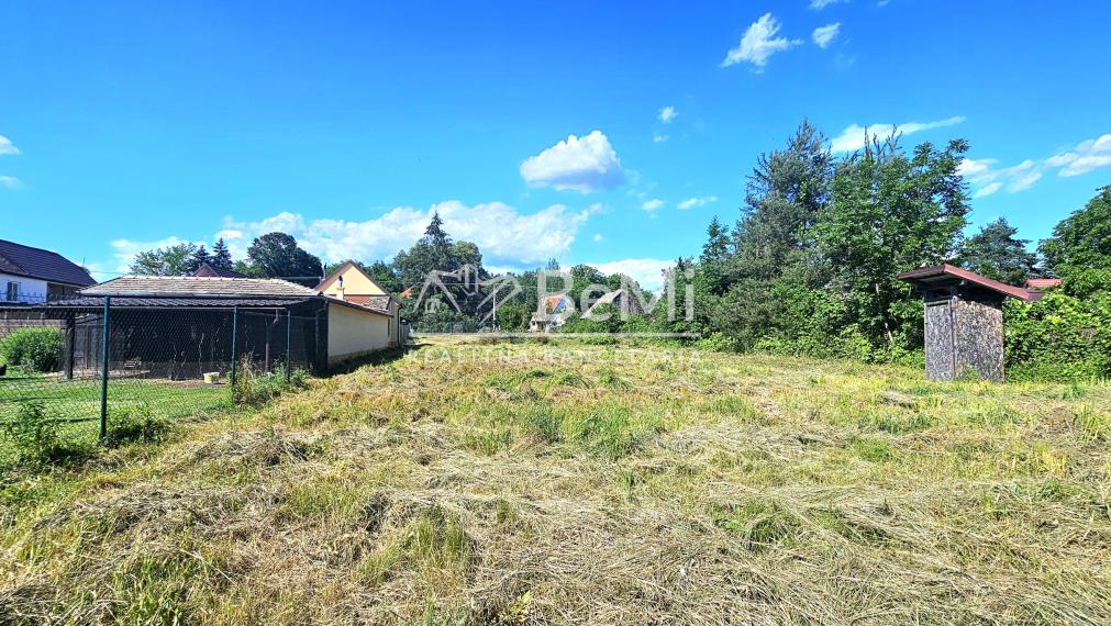 STAVEBNÝ POZEMOK 1857m2 PRI TEPLOM VRCHU - NA PREDAJ