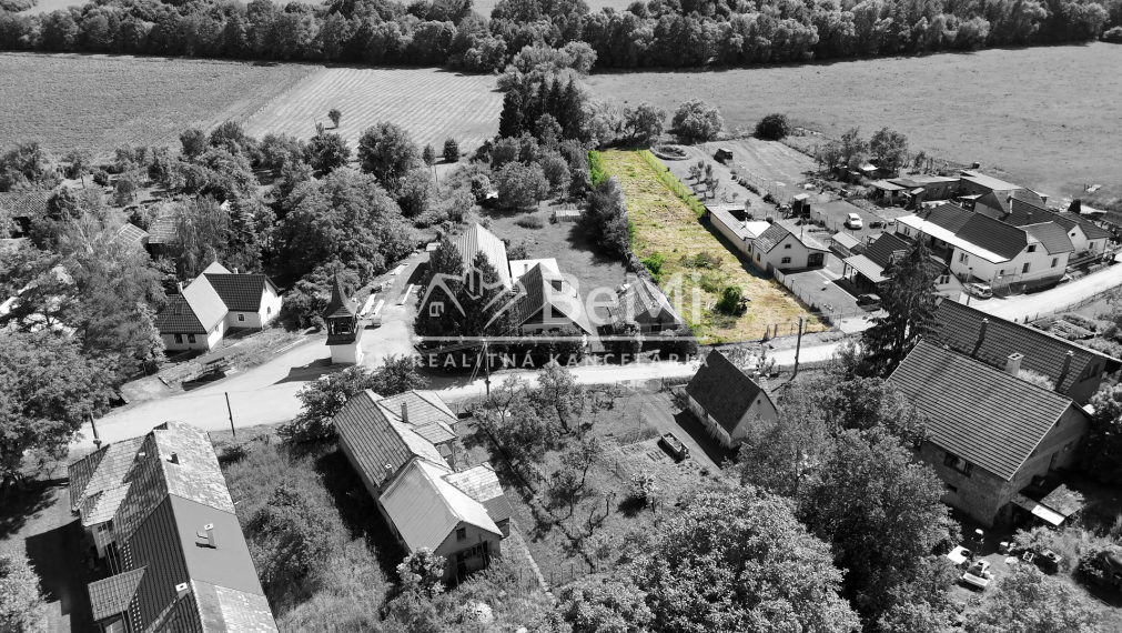 STAVEBNÝ POZEMOK 1857m2 PRI TEPLOM VRCHU - NA PREDAJ
