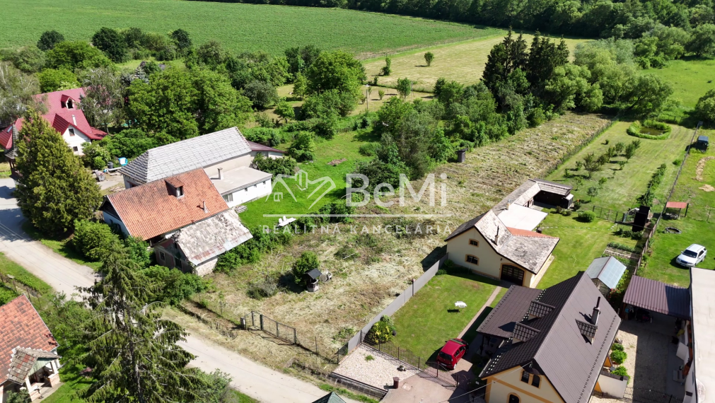 STAVEBNÝ POZEMOK 1857m2 PRI TEPLOM VRCHU - NA PREDAJ