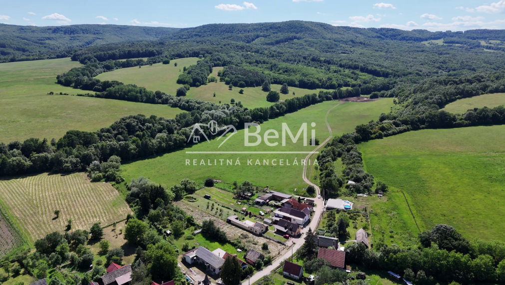 STAVEBNÝ POZEMOK 1857m2 PRI TEPLOM VRCHU - NA PREDAJ