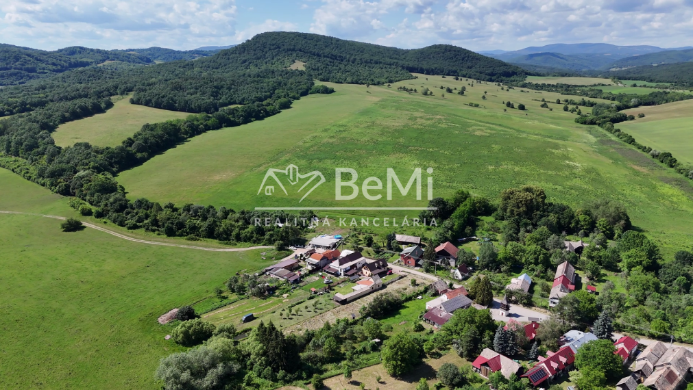 STAVEBNÝ POZEMOK 1857m2 PRI TEPLOM VRCHU - NA PREDAJ