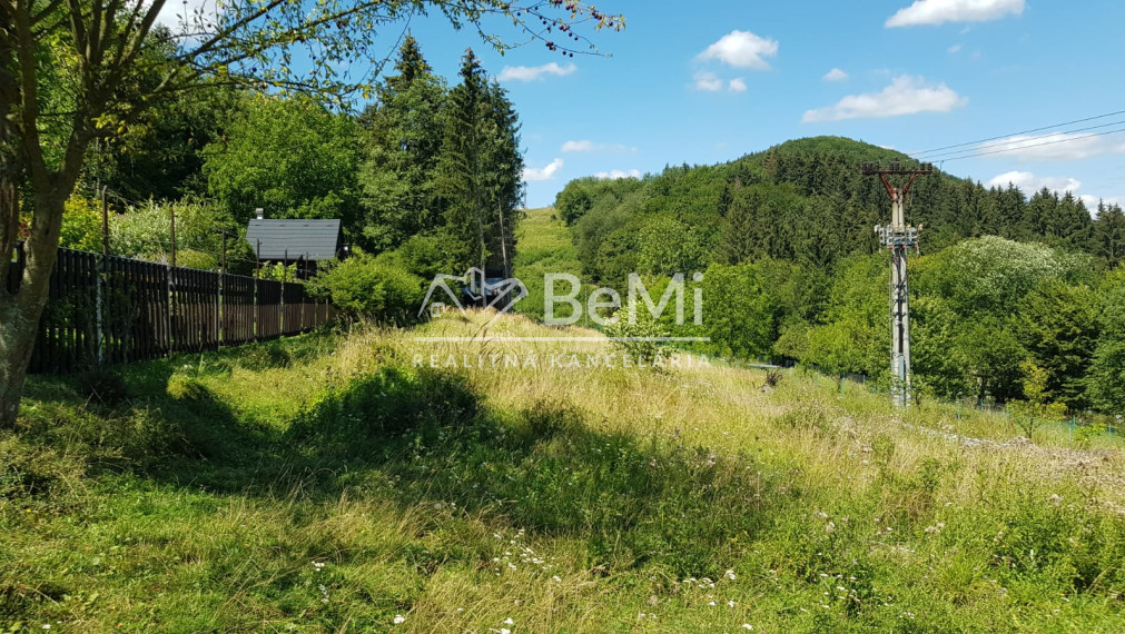 Predaj: Rekr. pozemok Stražov, 2770m2, Žilina (266-14-MACH)