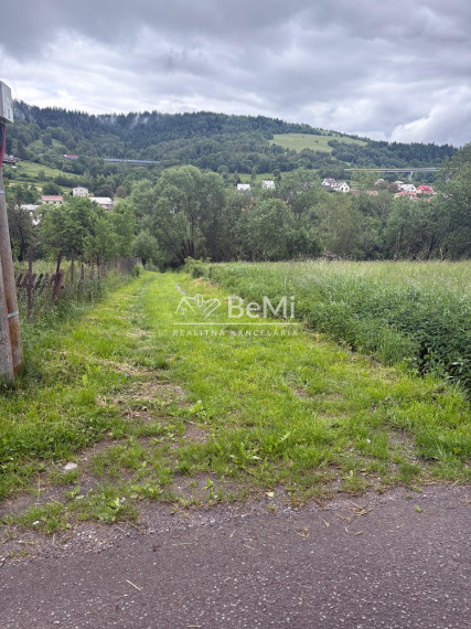 Predaj: Stavebný pozemok ,699m2, Skalité, Čadca(267-14-MACH)