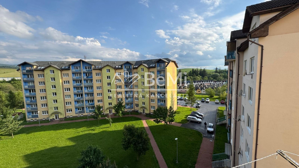 Na predaj 2-izbový byt s presklenou loggiou, Trstená - Západ