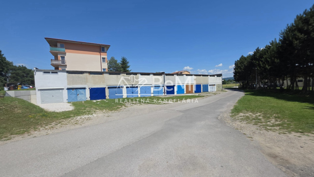 Na predaj - garáž v Nemšovej