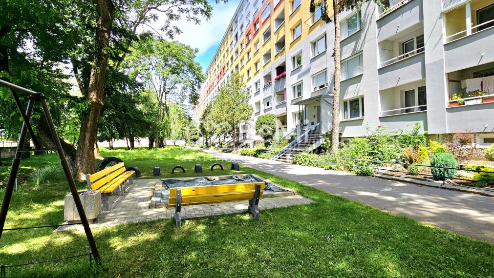 KRÁSNY 3 IZBOVÝ BYT S LODŽIOU NA SÍDLISKU RIMAVA - NA PREDAJ