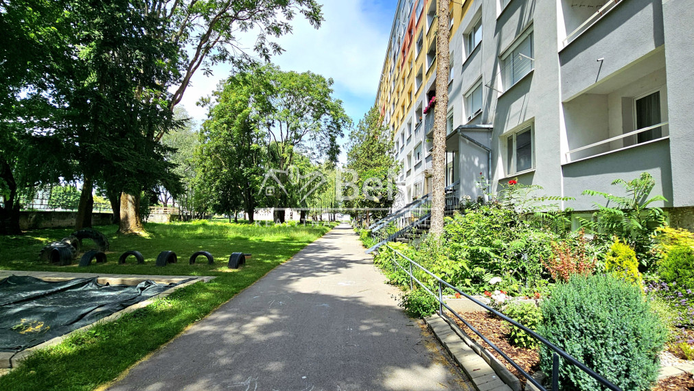KRÁSNY 3 IZBOVÝ BYT S LODŽIOU NA SÍDLISKU RIMAVA - NA PREDAJ