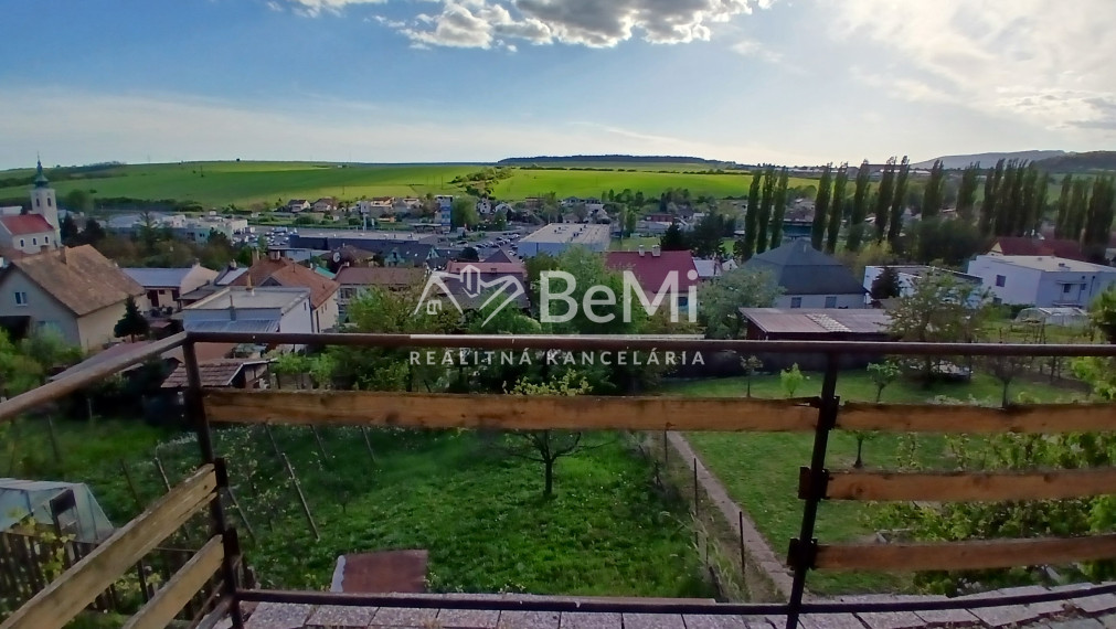 Rodinný dom s veľkým pozemkom -Veľký Krtíš (033-12-MIMI)