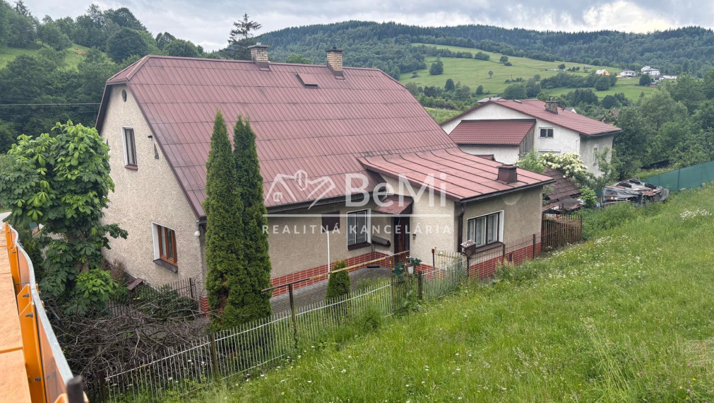 Rezervované: Rodinný dom,1254m2,Skalité, okr.CA(269-12-MACH)