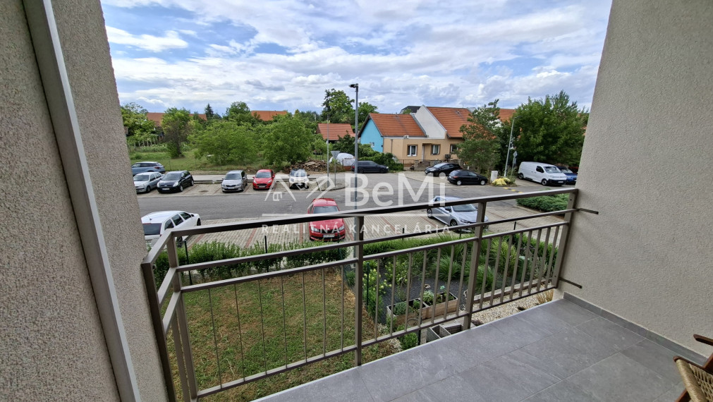 2+KK BYT S LOGGIOU V OBCI ZAVAR | KOMPLETNE ZARIADENÝ | STAČÍ SA NASŤAHOVAŤ ID 046-113-EVBA