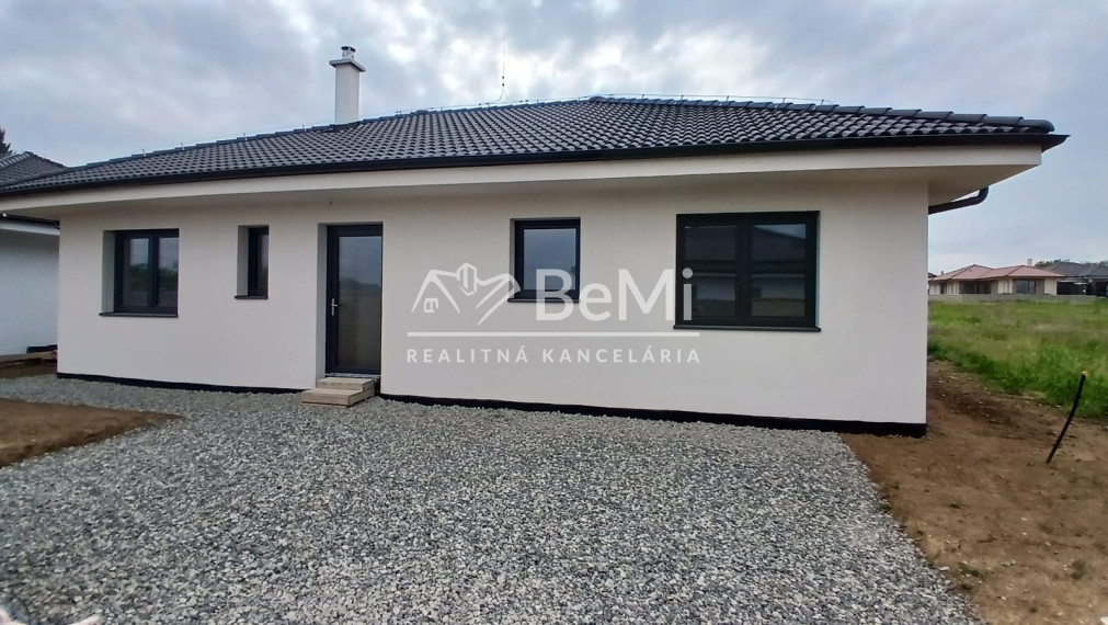 Predaj, krásna novostavba 4-izbového RD, bungalov -  Levice  (020-12-MIMI)