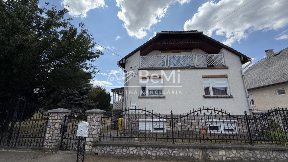 Dvojgeneračný rodinný dom v obci Halmaj- Maďarsko -PREDAJ
