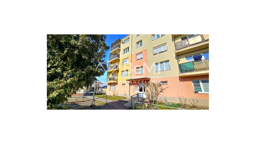 NA PRENÁJOM - 2,5 IZBOVÝ ZARIADENÝ BYT S BALKÓNOM