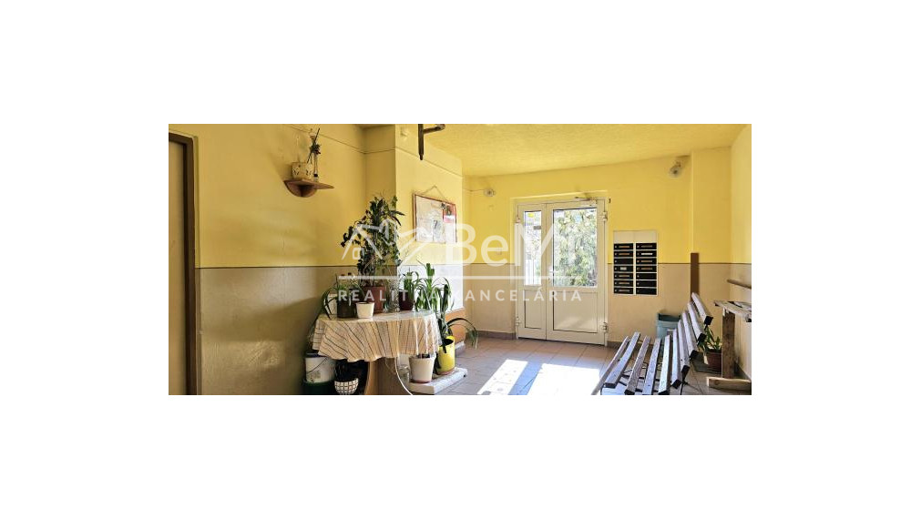 NA PRENÁJOM - 2,5 IZBOVÝ ZARIADENÝ BYT S BALKÓNOM