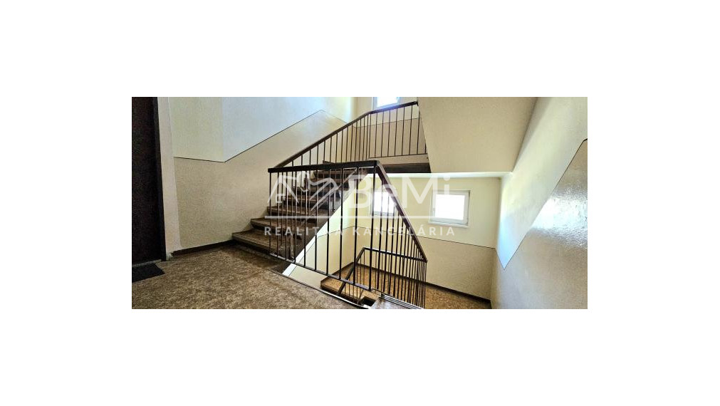 NA PRENÁJOM - 2,5 IZBOVÝ ZARIADENÝ BYT S BALKÓNOM