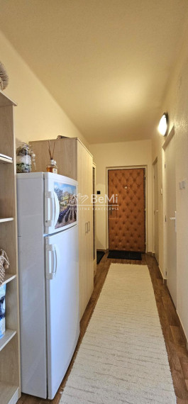 NA PRENÁJOM - 2,5 IZBOVÝ ZARIADENÝ BYT S BALKÓNOM