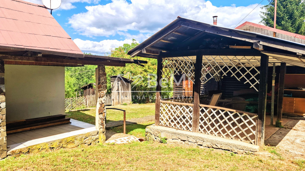 REZERVOVANÉ - Predaj, čarovná chata - Vyhne (015-13-ZOLA)