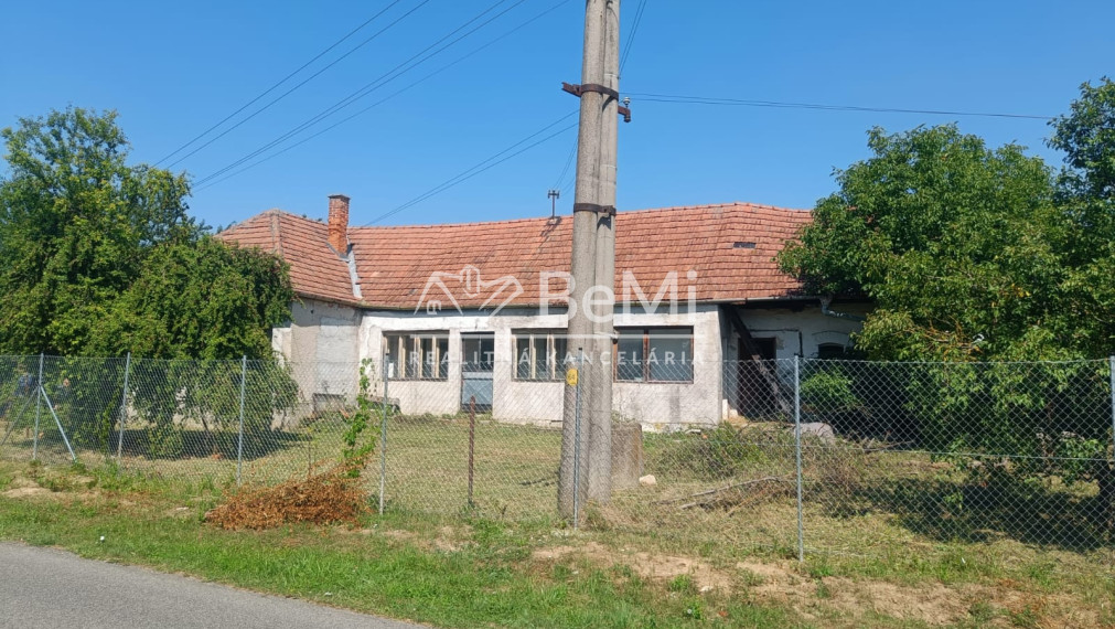 Exkluzívny predaj: 5-izb. dom v Kuzmiciach, pozemok 728 m² 023-12-RAKOE