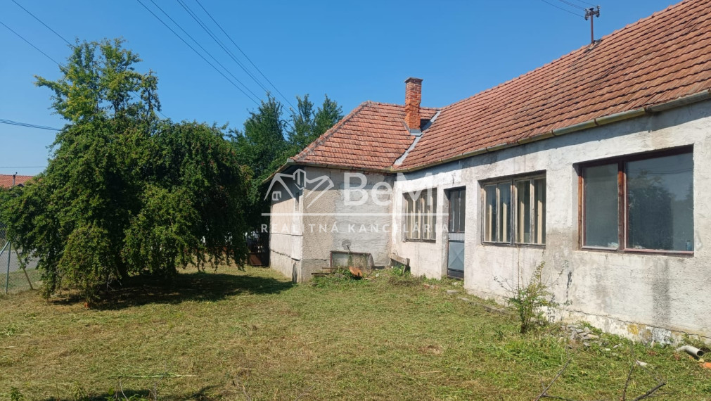 Exkluzívny predaj: 5-izb. dom v Kuzmiciach, pozemok 728 m² 023-12-RAKOE
