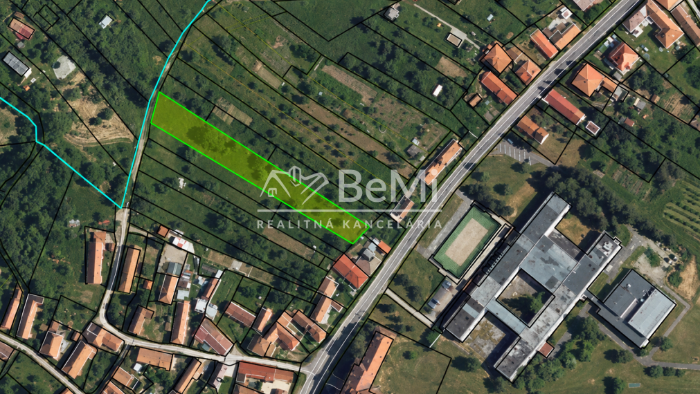 EXKLUZÍVNE, Stavebný pozemok 1 972 m² - Pukanec (062-12-SIHA)