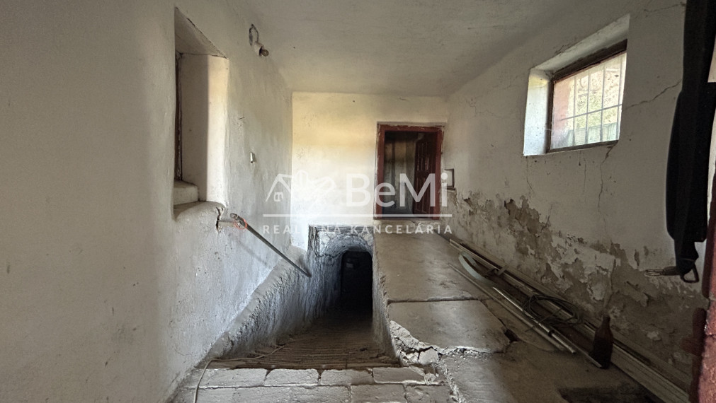 Predaj, Chata,  viničný dom, vinica   LEVICE 121-13-MIJK