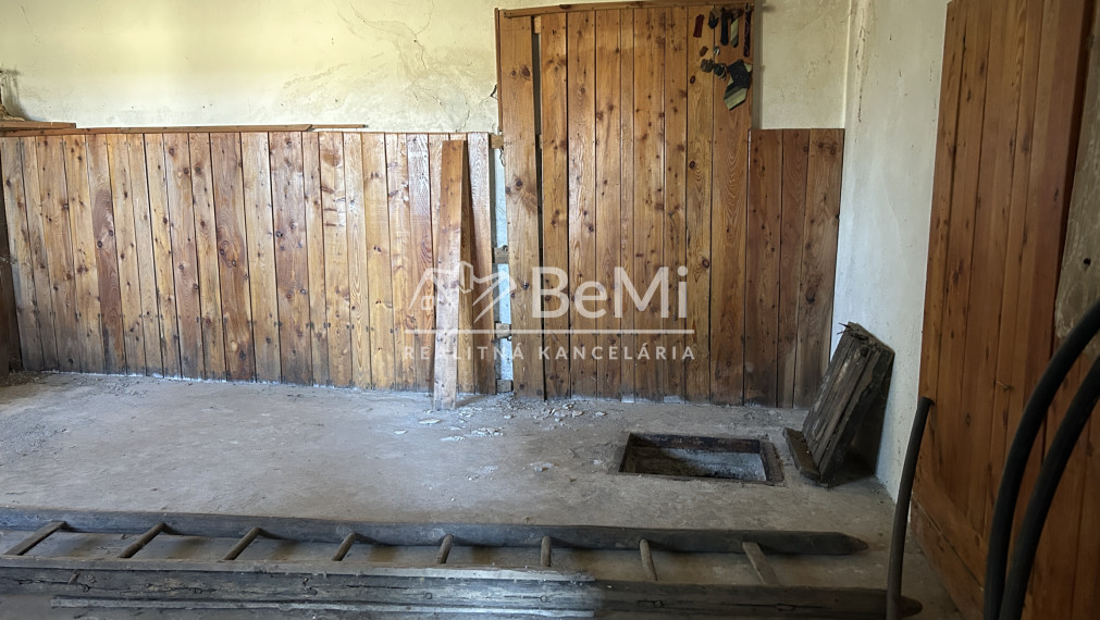 Predaj, Chata,  viničný dom, vinica   LEVICE 121-13-MIJK