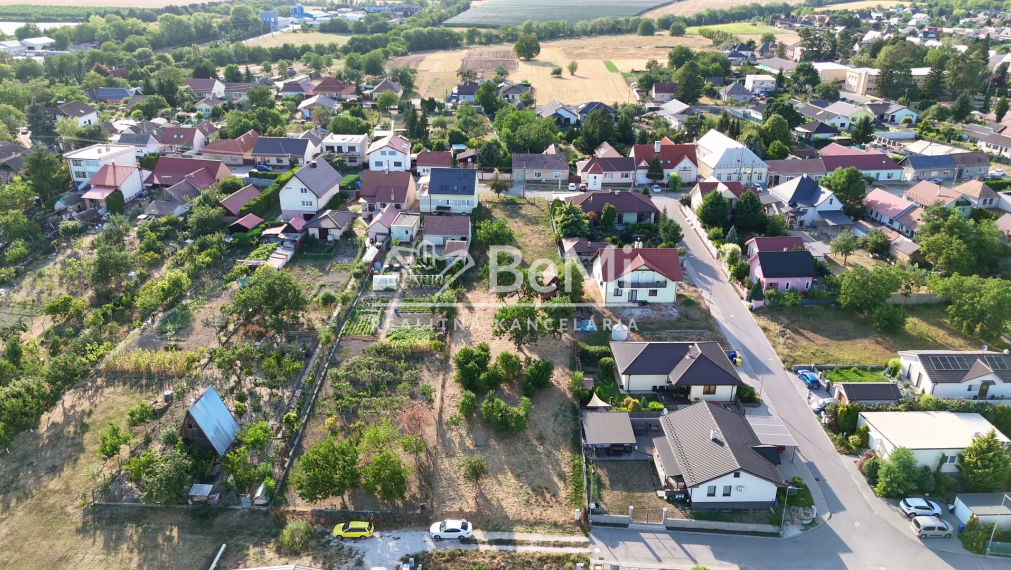 Na predaj stavebný pozemok v obci Rakovice ID 146-14-LUGUE