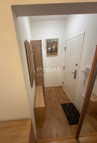 1 izbový byt  Nitra - Na Hôrke -ID-010-111-VISK