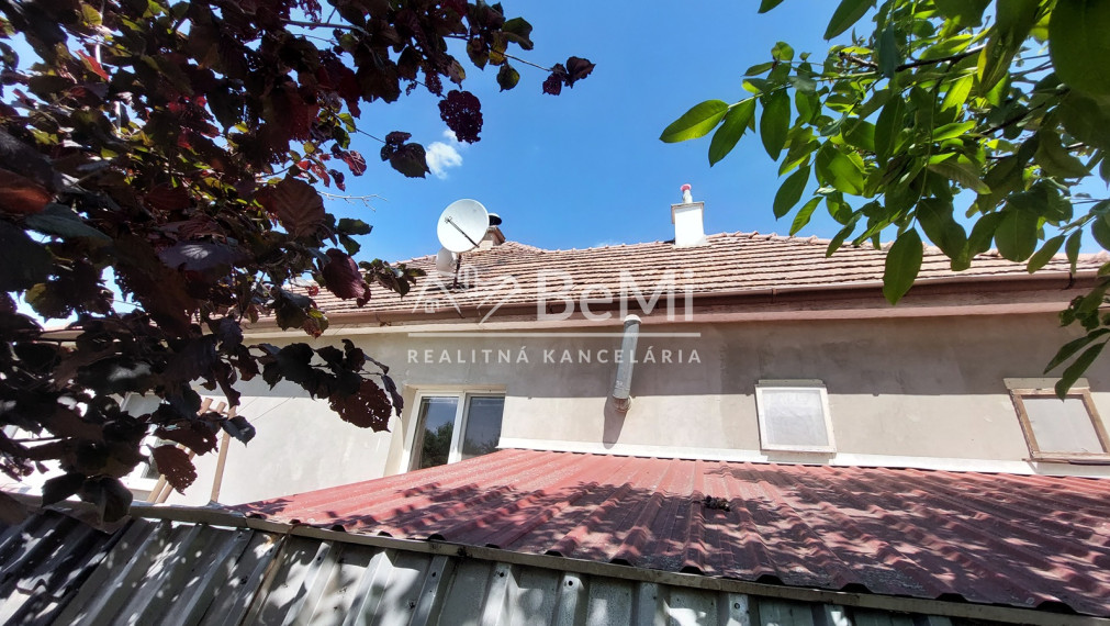 Na predaj rodinný dom v obci Krtovce ID 232-12-LUGUE
