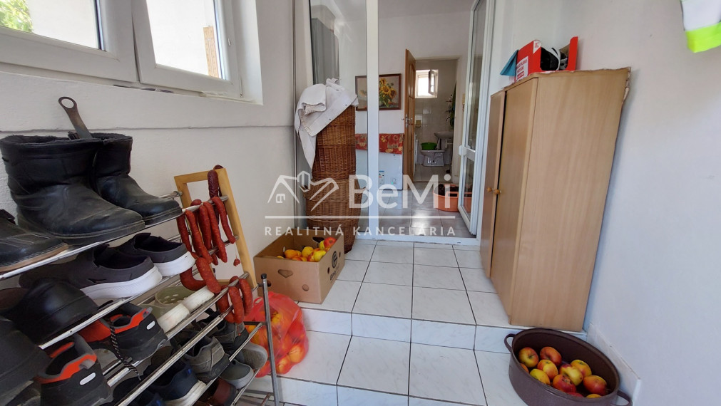 Na predaj rodinný dom v obci Krtovce ID 232-12-LUGUE