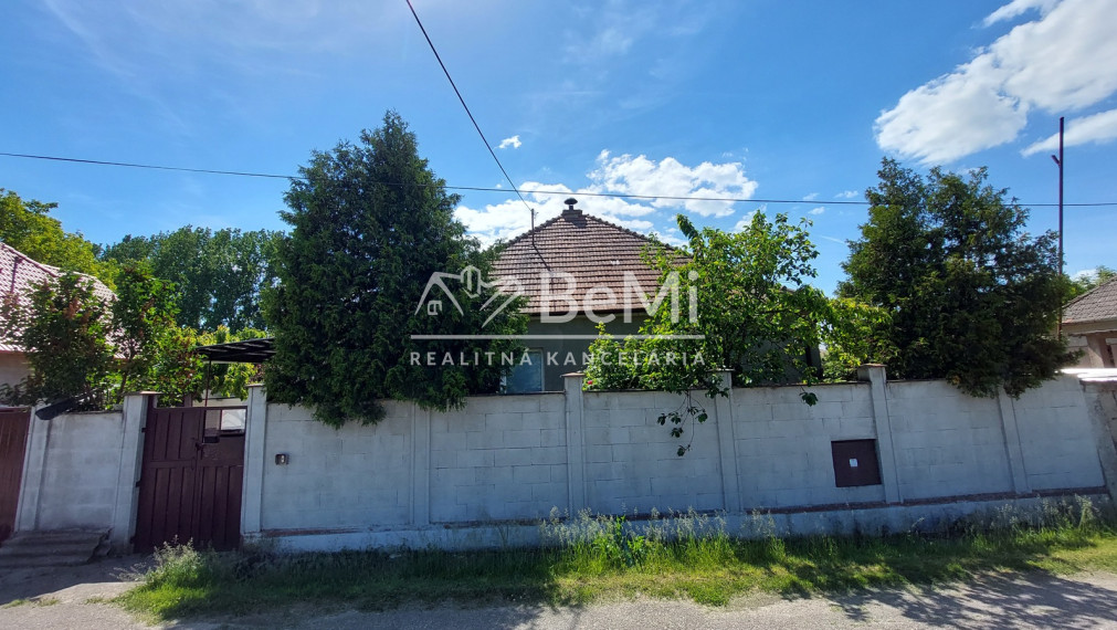 Na predaj rodinný dom v obci Krtovce ID 232-12-LUGUE