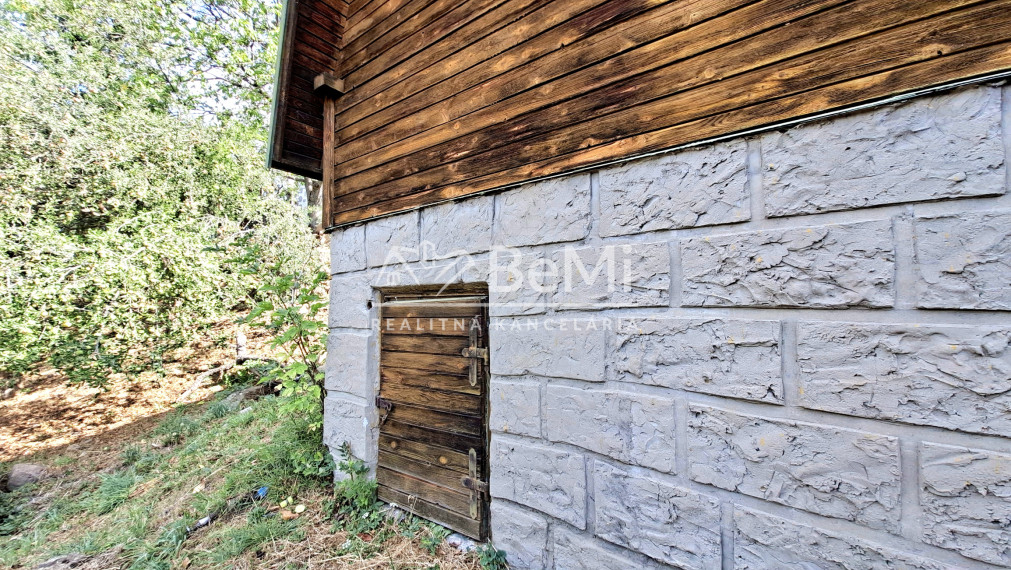 Predaj, záhradná chatka s pozemkom -  Kremnica/Grobňa (031-13-ZOLA)