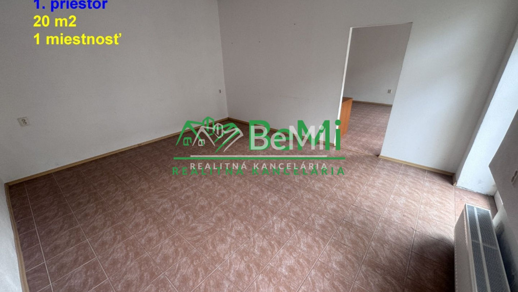 NA PRENÁJOM – prevádzkové, kancelárske alebo obchodné priestory 20 m2, Nitra – centrum                            (022-25-DABA)