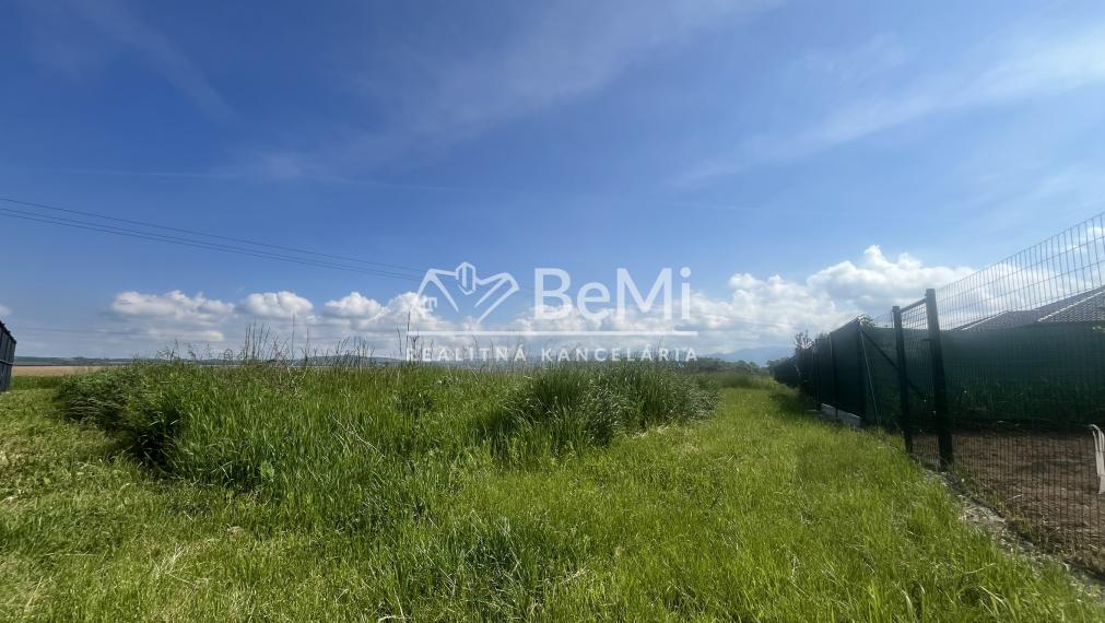 Invevstičný, rovinatý pozemok 5002 m2, Zvolenská Slatina 3D