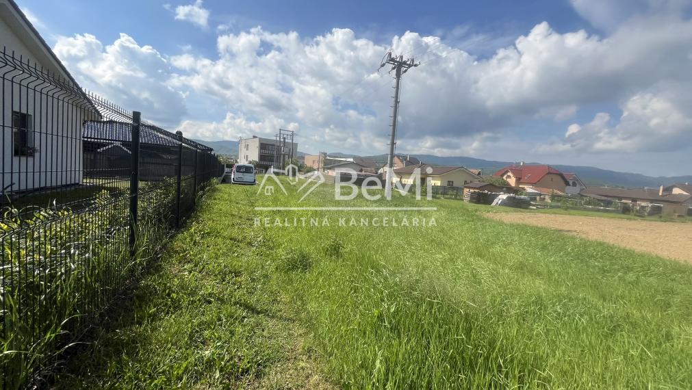 Invevstičný, rovinatý pozemok 5002 m2, Zvolenská Slatina 3D