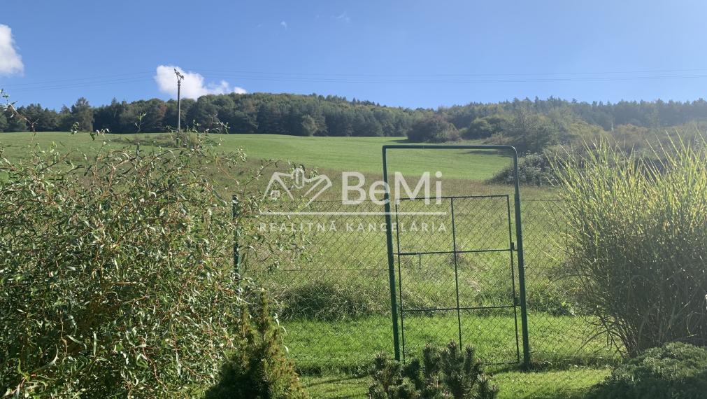Stavebný, slnečný pozemok, 292 m2 Veľká Lúka