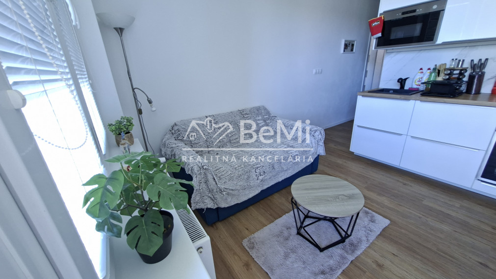 1 izbový byt v Šenkviciach kompletne prerobený 040-113-EVBA
