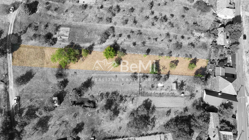 EXKLUZÍVNE, Stavebný pozemok 1 972 m² - Pukanec (062-12-SIHA)