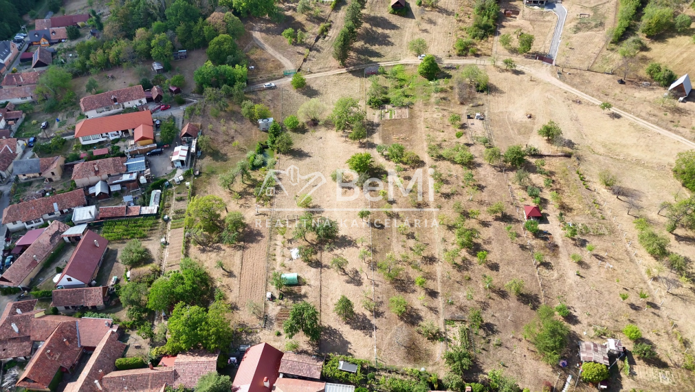 EXKLUZÍVNE, Stavebný pozemok 1 972 m² - Pukanec (062-12-SIHA)